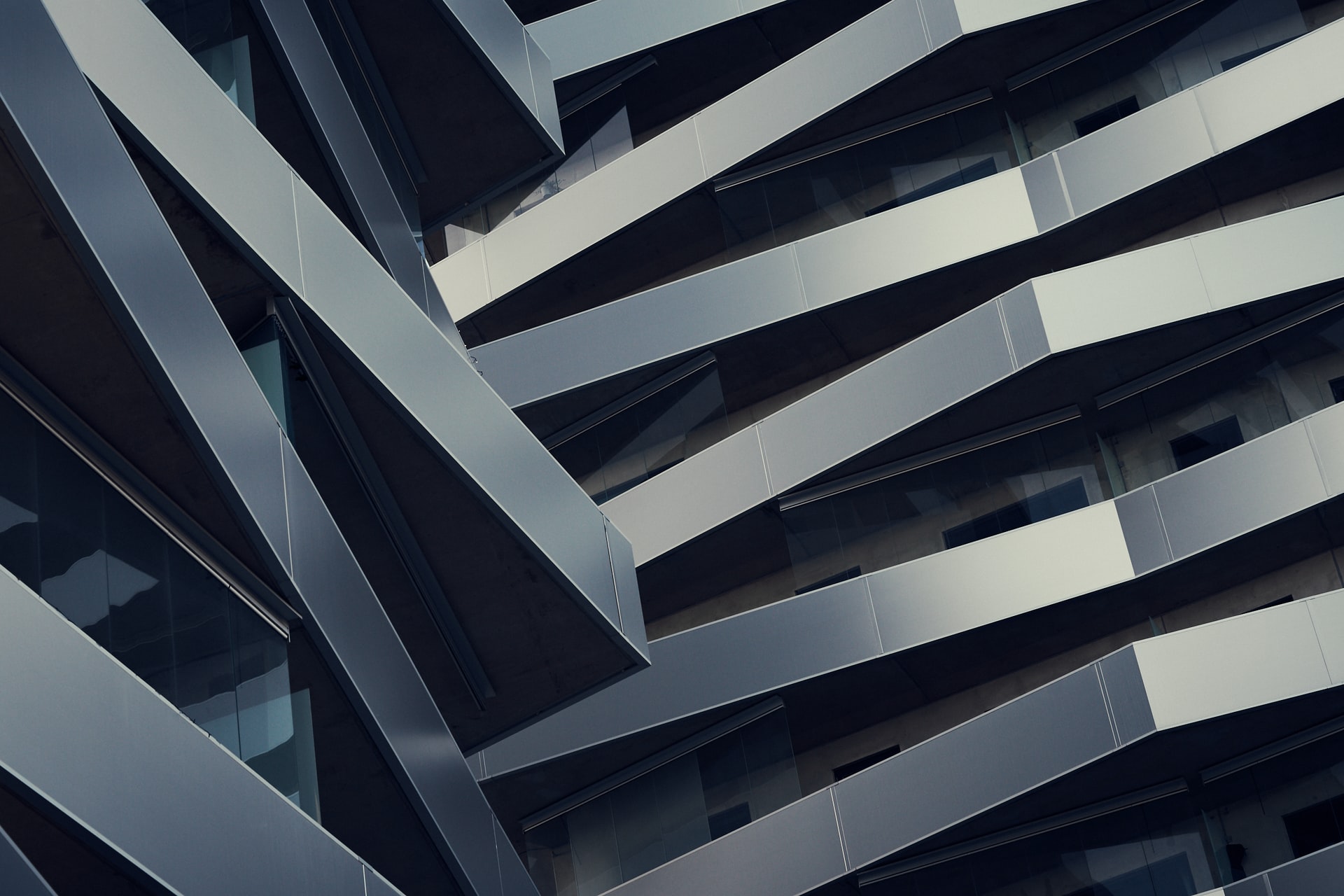LUXXFOLIO Announces Increase to Previously Announced Bought Deal Offering to C$9.1 Million